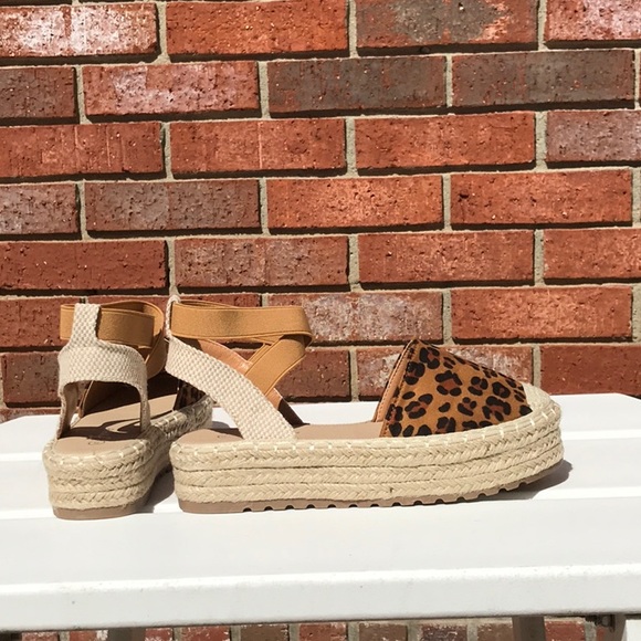 $ FIRM 🌷Leopard Espadrille Sandals - Picture 3 of 6